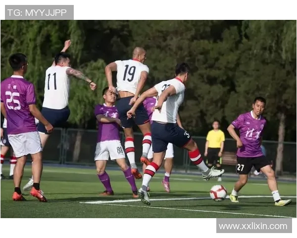 马丁内利的崛起之路:从青涩小将到足球场上的闪耀明星 马丁内利的崛起之路:从青涩小将到足球场上的闪耀明星