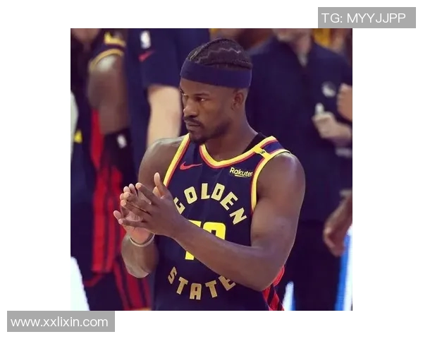 勇士与火箭直播间激战正酣球迷热情高涨期待精彩对决 勇士与火箭直播间激战正酣球迷热情高涨期待精彩对决