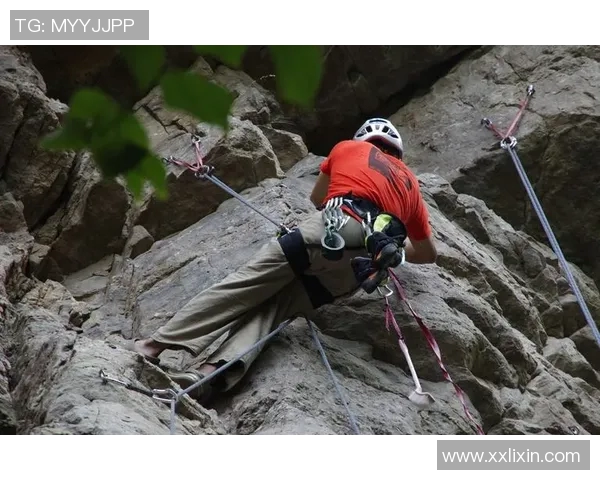 南京攀岩队的奋斗与突破：一段激励人心的攀岩纪实之旅