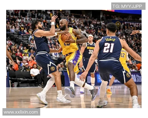 洛杉矶湖人与国王队激战正酣谁能在这场对决中笑到最后